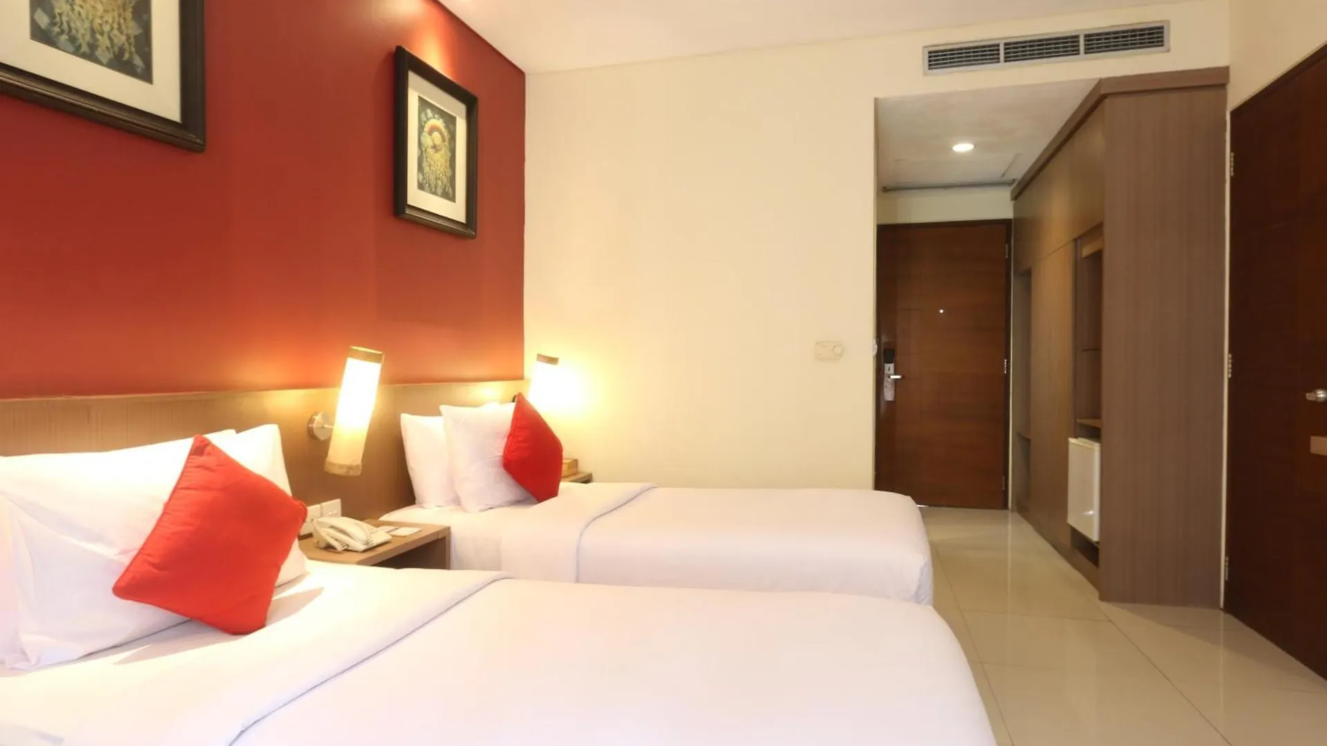 Grand La Walon Hotel Legian