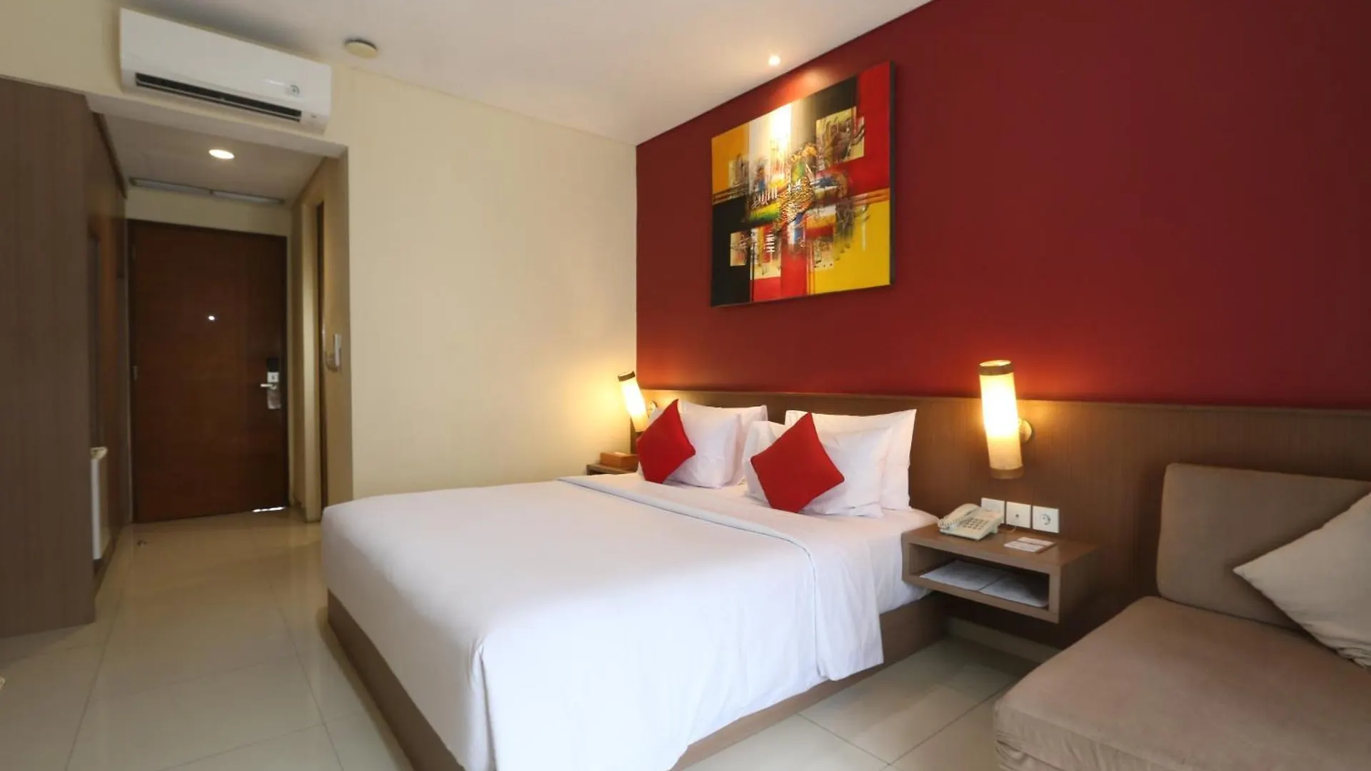 Grand La Walon Hotel Legian Endonezya