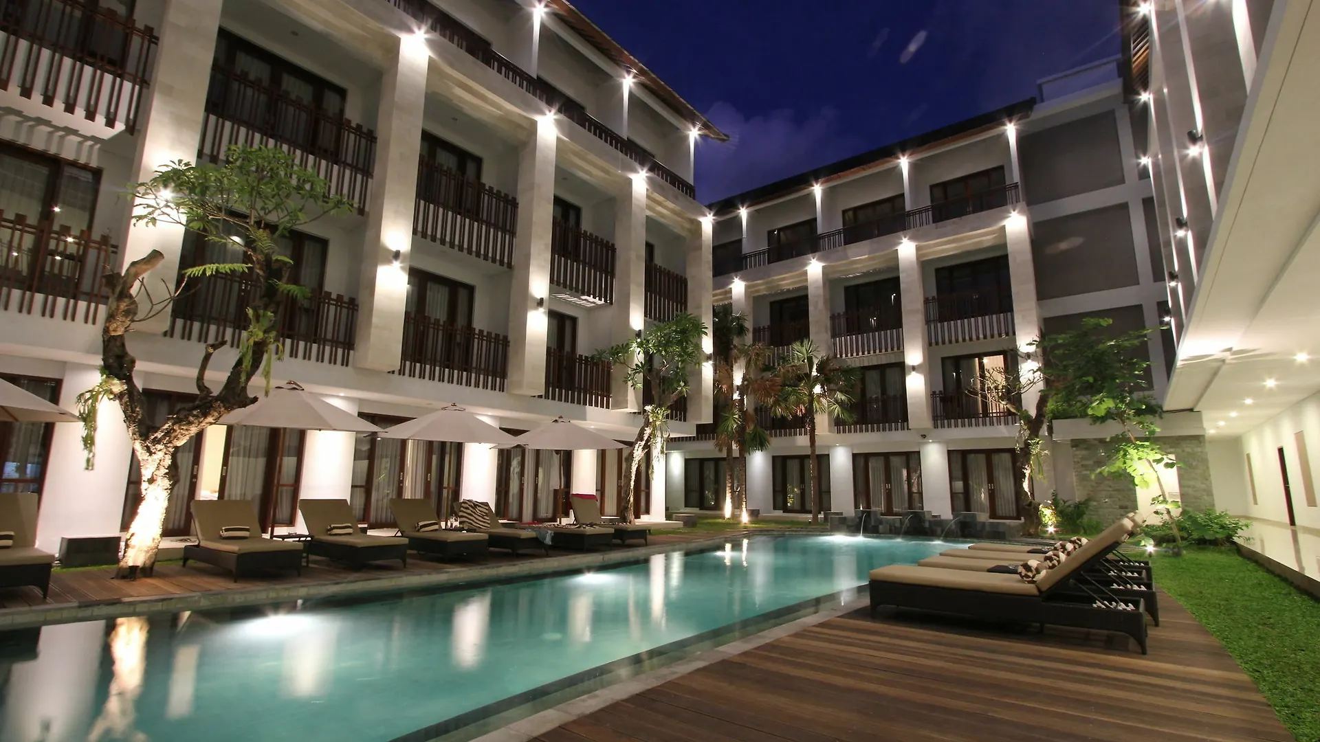 Grand La Walon Hotel Legian