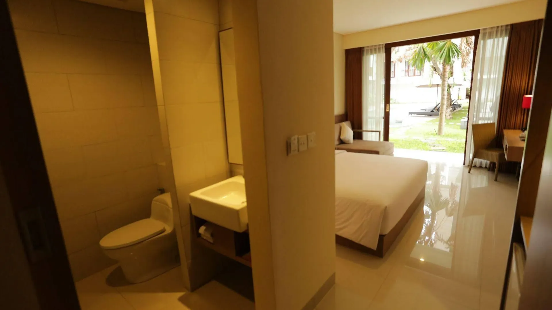 Grand La Walon Hotel Legian 3*,  Endonezya