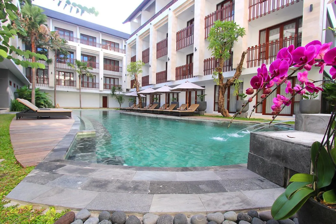 Grand La Walon Hotel Legian