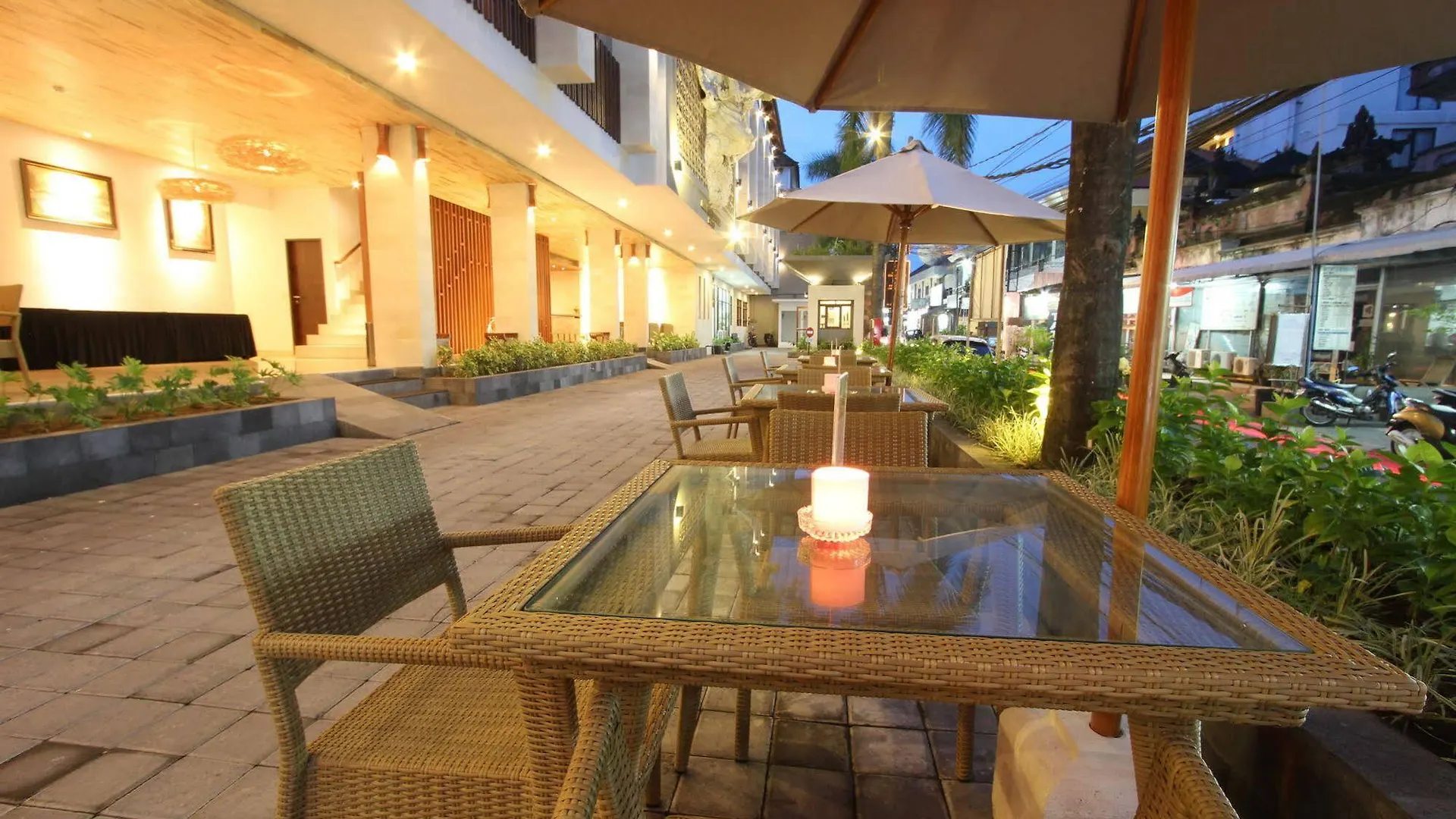 Grand La Walon Hotel Legian
